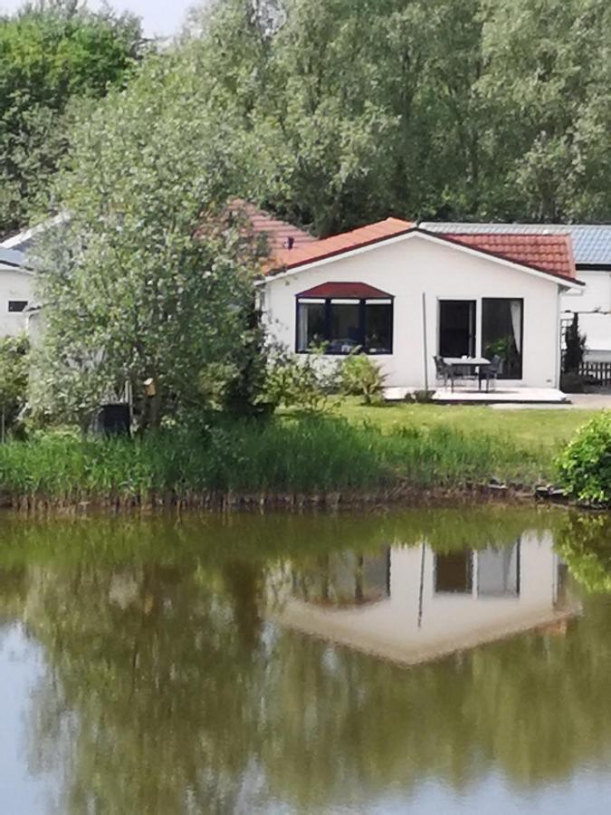 Chalet Stalland Sint Annaland Exterior photo